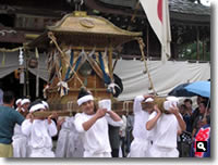 2006年 津田の秋祭りの模様 ～御神輿～ の写真②