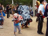 2012年 津田石清水神社 秋季例大祭 西町の子ども獅子舞の写真